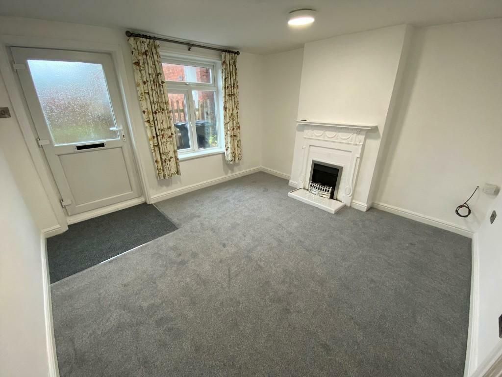 Property photo 2 of 6 Living Room