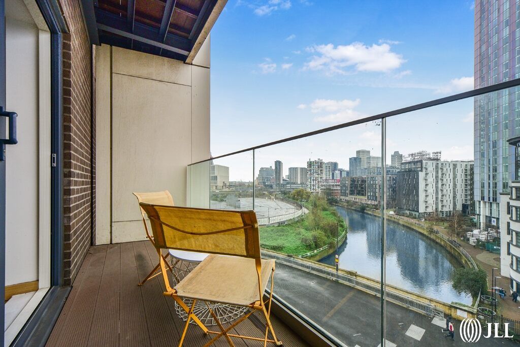 Property photo 2 of 24