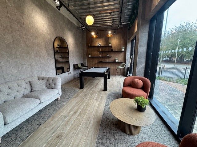 Property photo 1 of 13 Image