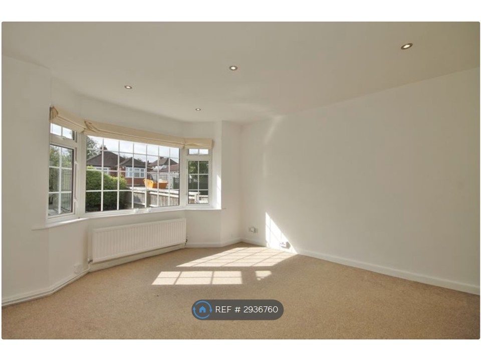 Property photo 3 of 8 Bedroom