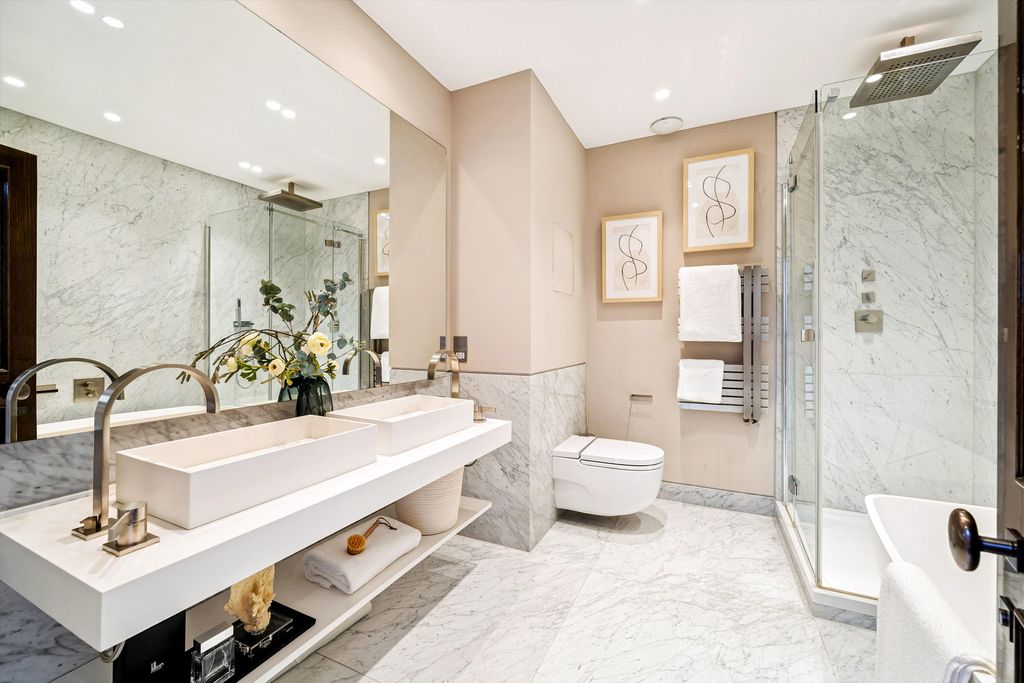 Additional image 19 of 8 bed terraced house to rentCheyne Walk & Cheyne Mews, London SW3