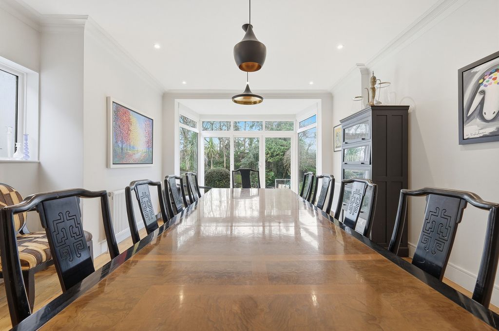 Property photo 3 of 30