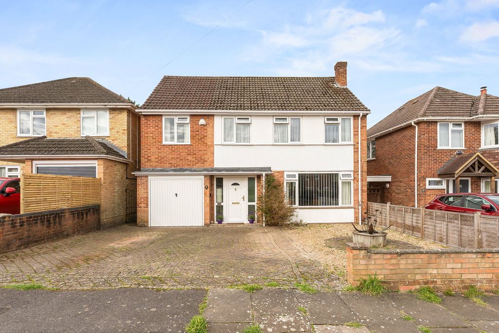 Property photo 2 of 19