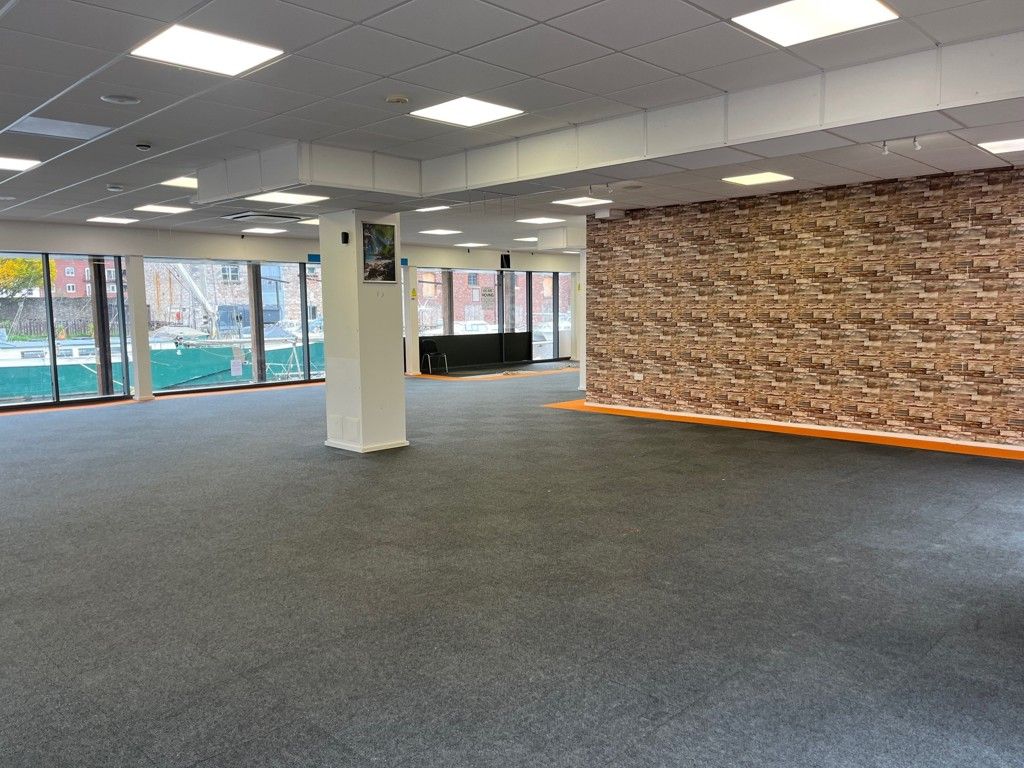 Property photo 2 of 9 Photo 12