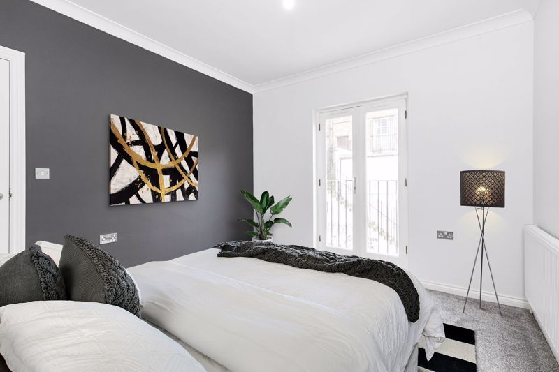 Property photo 2 of 10 Photo 16