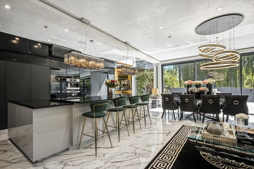 Additional image 8 of 5 bed detached house to rentWaggon Road, Barnet EN4