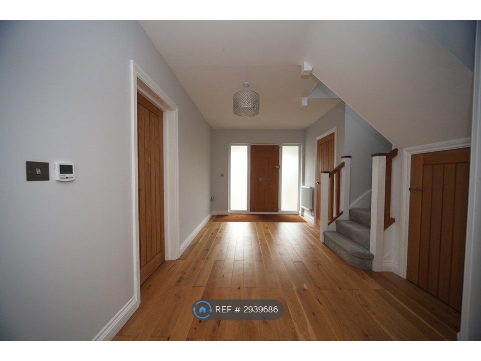 Property photo 2 of 20 Hall