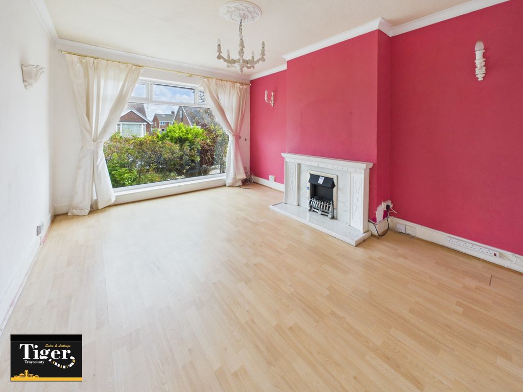 Property photo 3 of 13 Cam01931G0-Pr0419-Still002