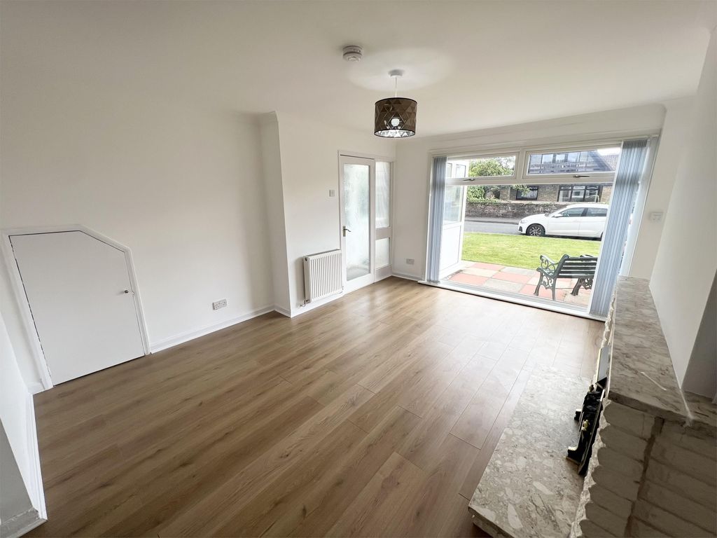 Property photo 3 of 24