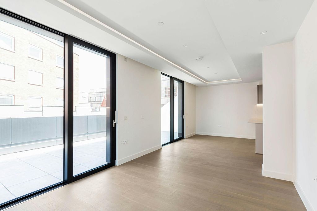 Property photo 3 of 17 Reception Room