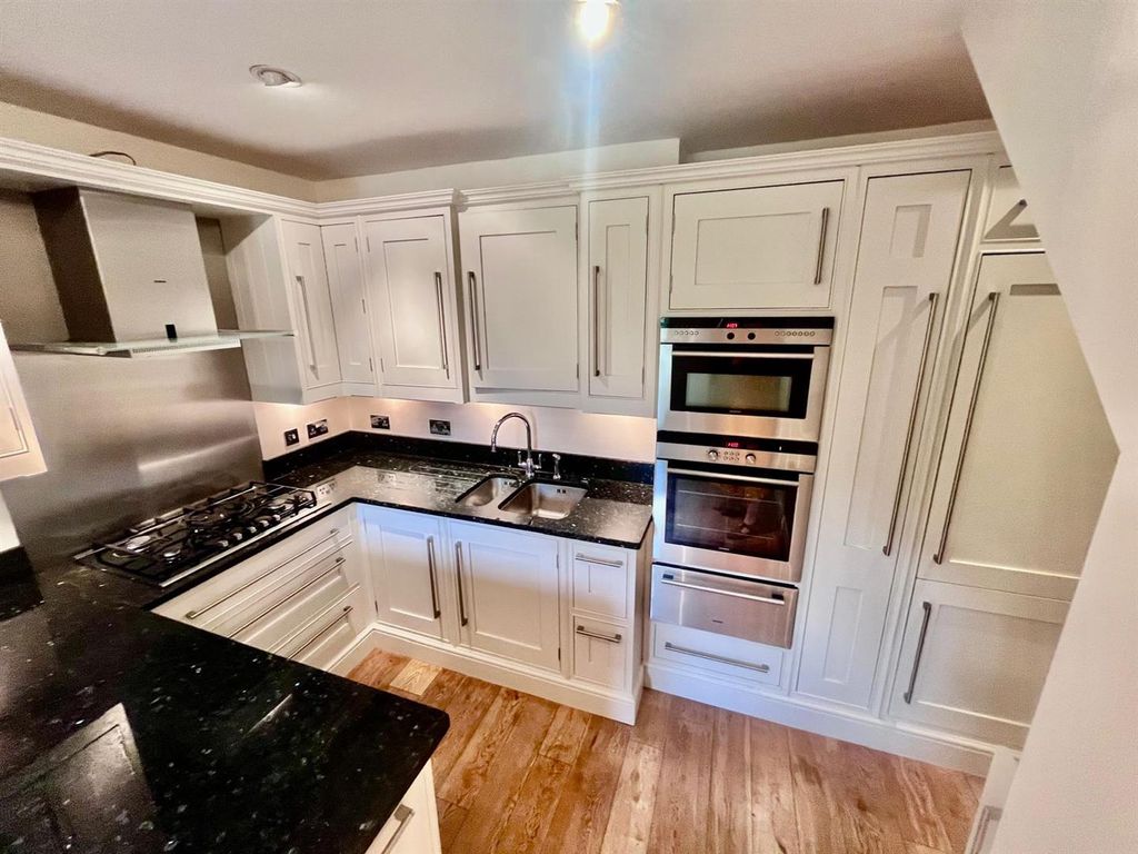 Property photo 3 of 24 Kitchen.Jpg