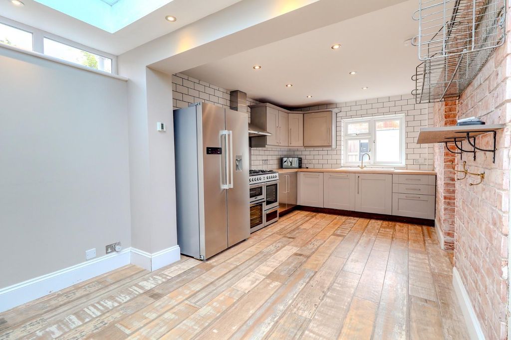 Property photo 3 of 19 Kitchen Diner c.Jpg