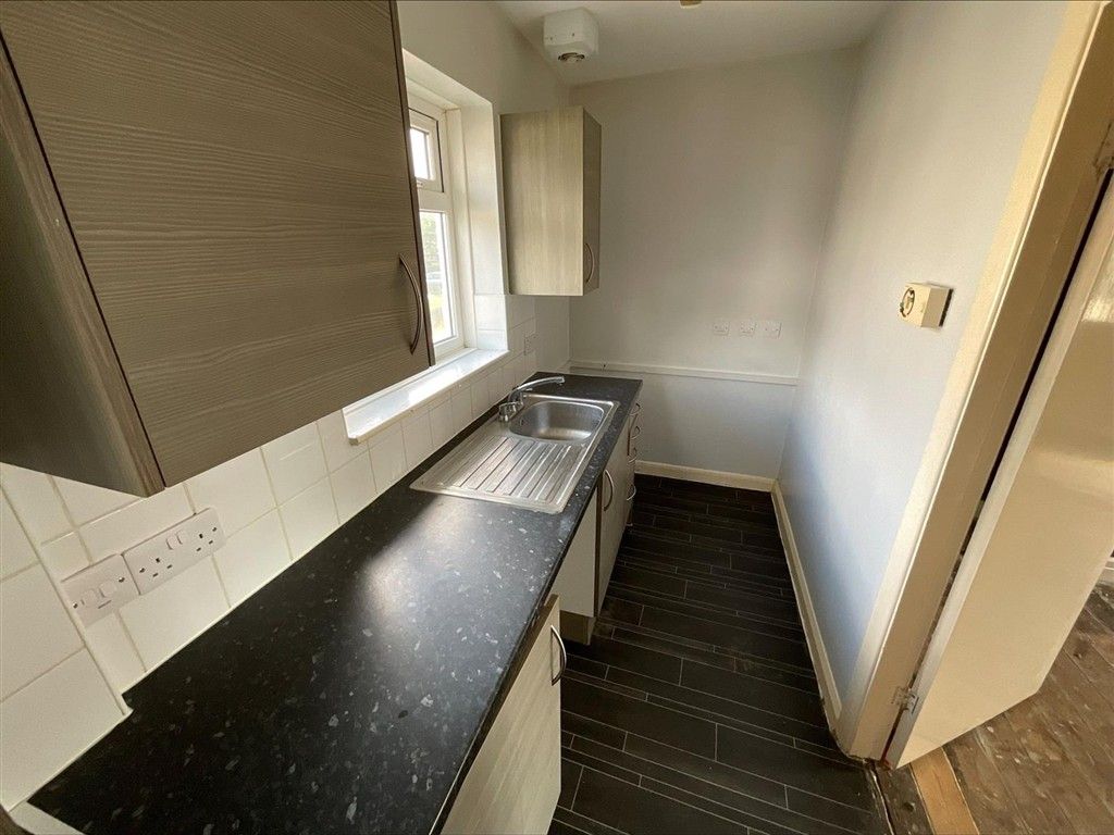 Property photo 2 of 5 Kitchen