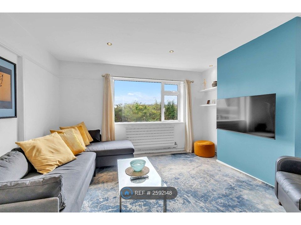 Property photo 3 of 11 Living Area