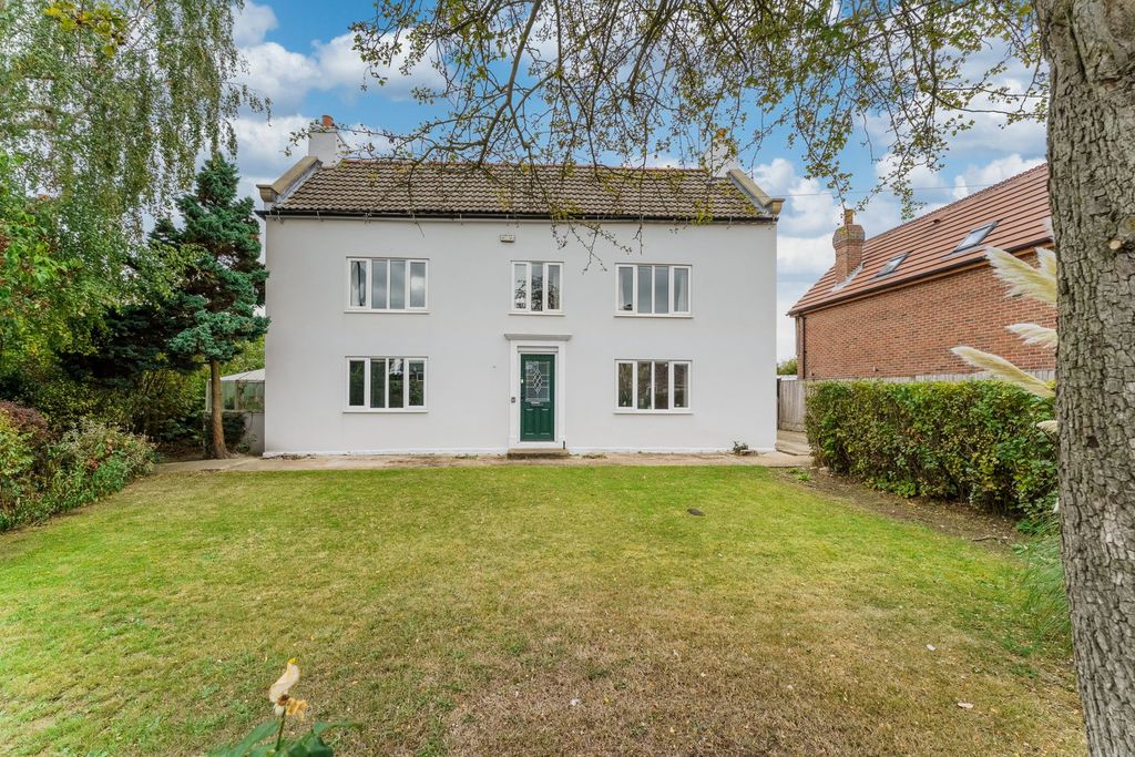 Property photo 1 of 34