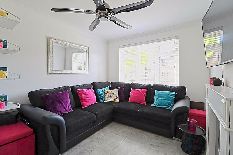 Property photo 3 of 11 Living Room