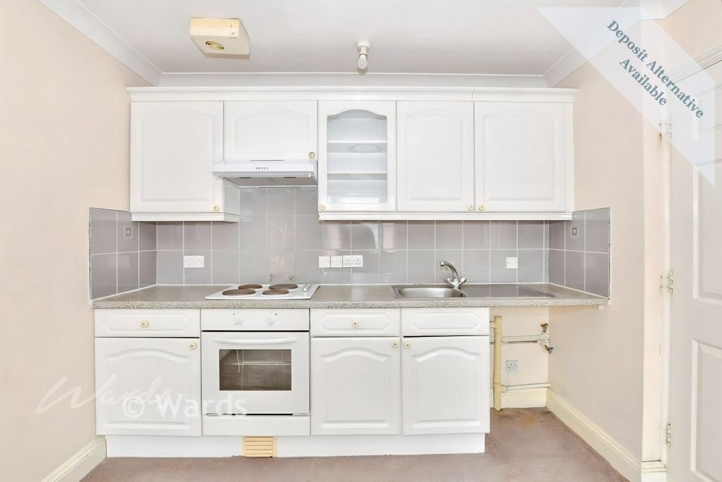 Property photo 2 of 8 Oasis Kitchen