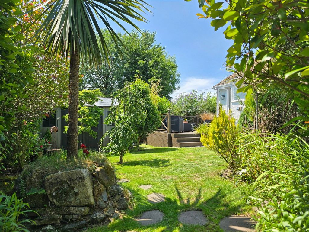 Property photo 2 of 26