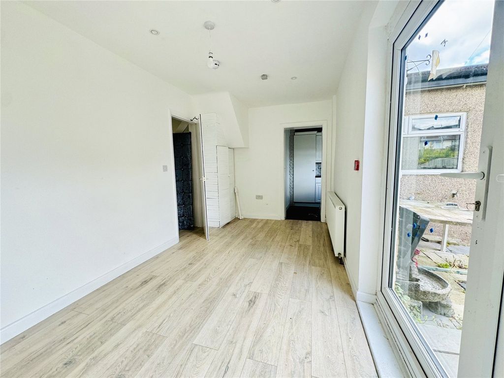 Property photo 3 of 15 Picture No. 53