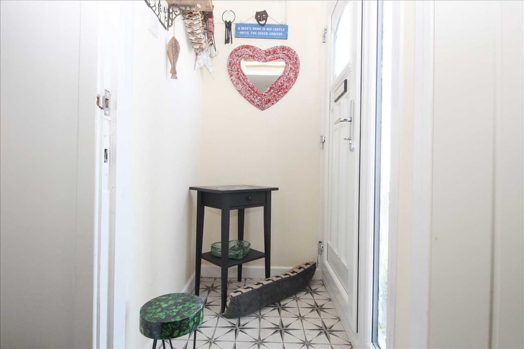 Property photo 2 of 12 Entrance Porch