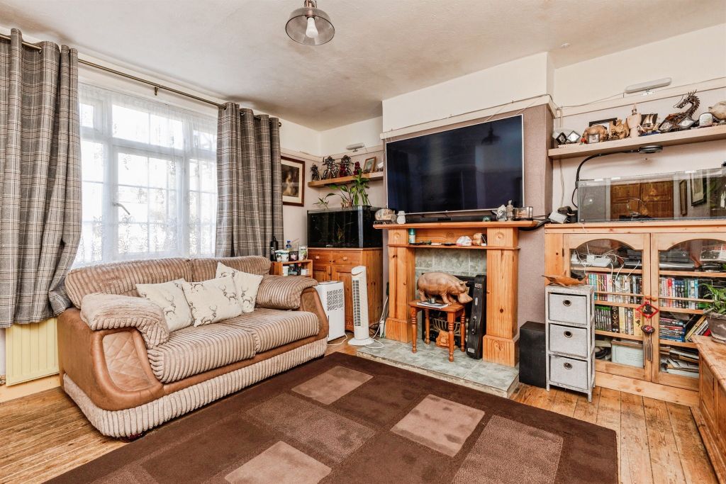 Property photo 3 of 23