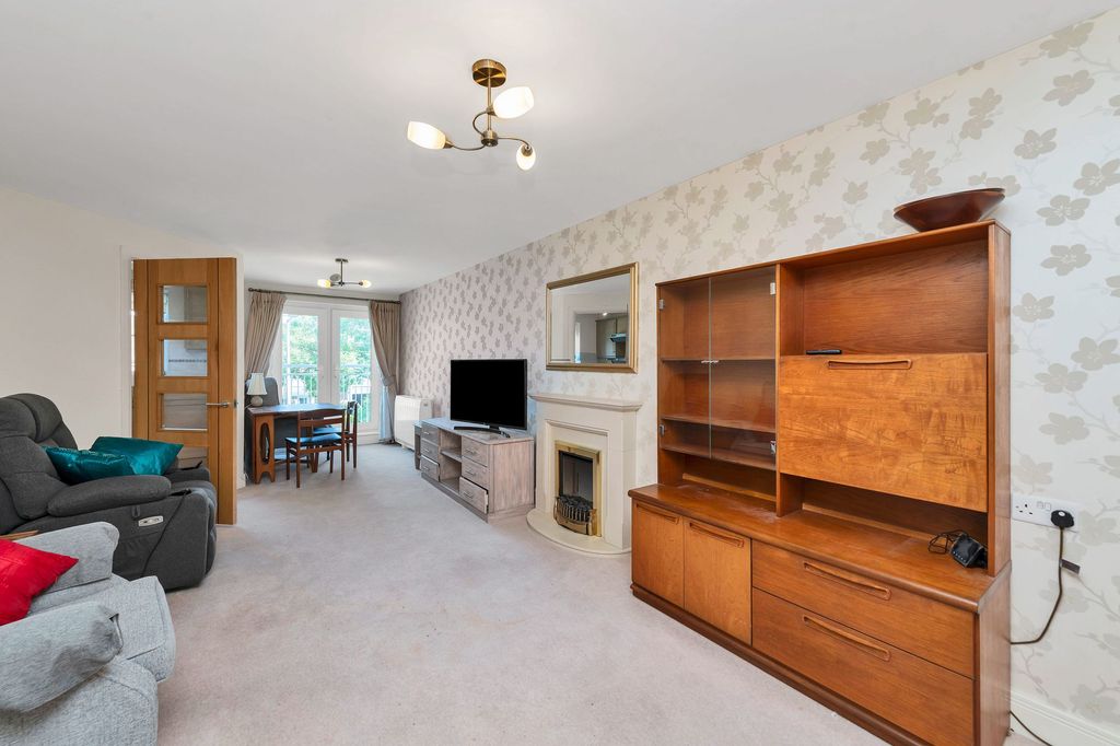 Property photo 3 of 15