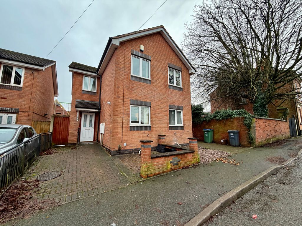 Property photo 1 of 13 Image