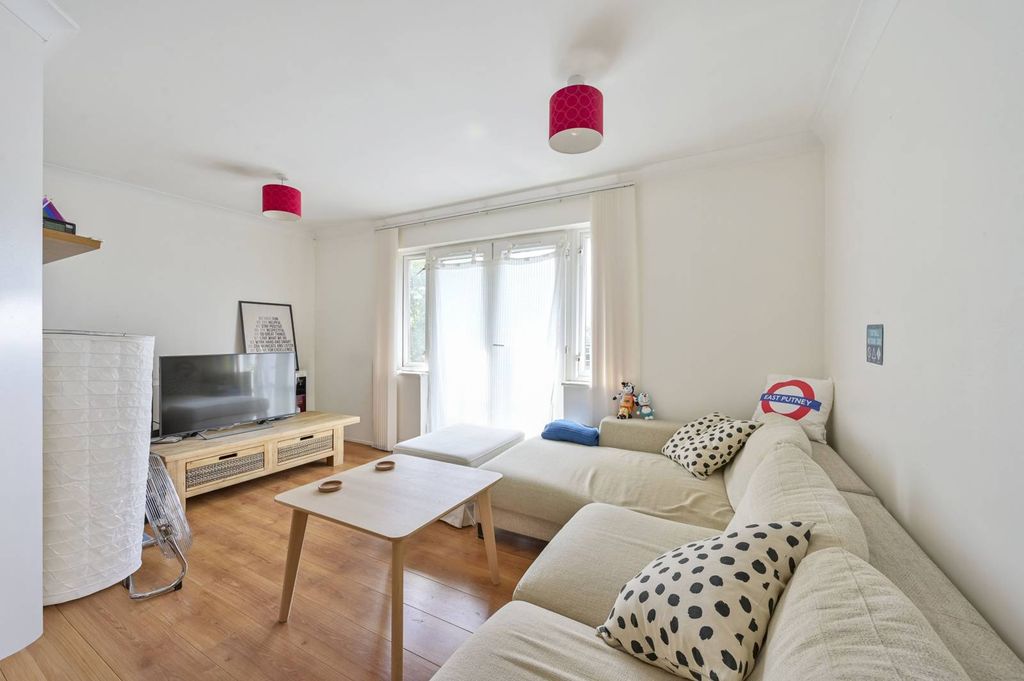 Property photo 1 of 5