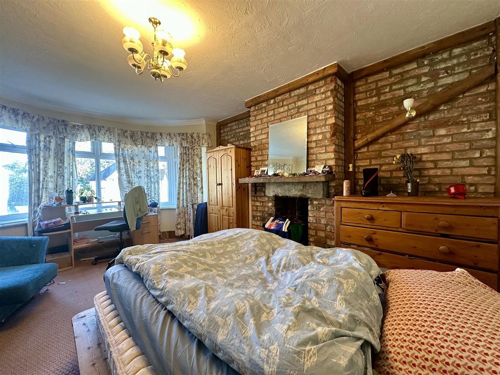 Property photo 3 of 10 Image00017.Jpeg