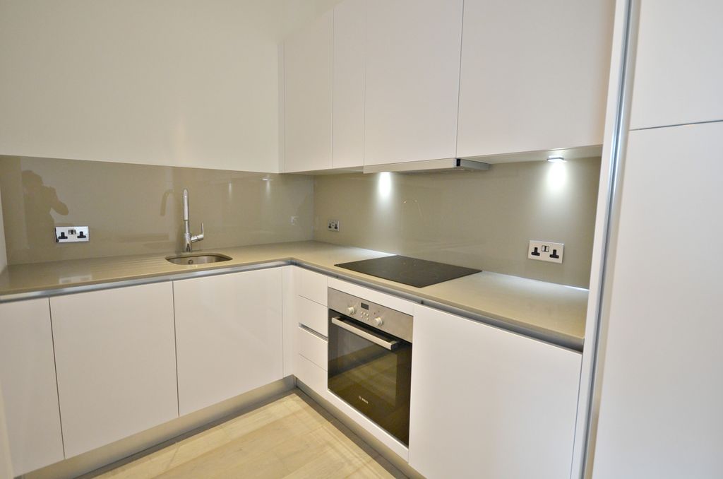Property photo 3 of 10 Kitchen.Jpg