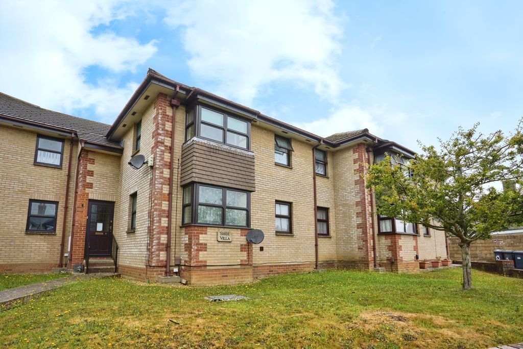 Property photo 1 of 17 Front