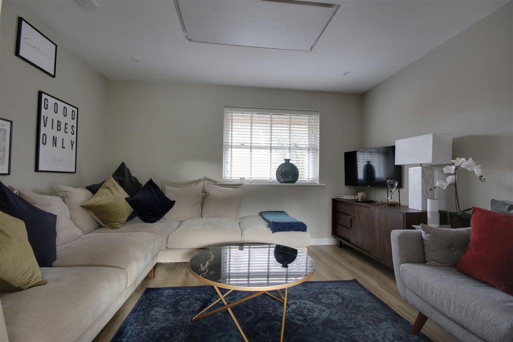 Property photo 2 of 13 Img_6606-Img_6608.Jpg