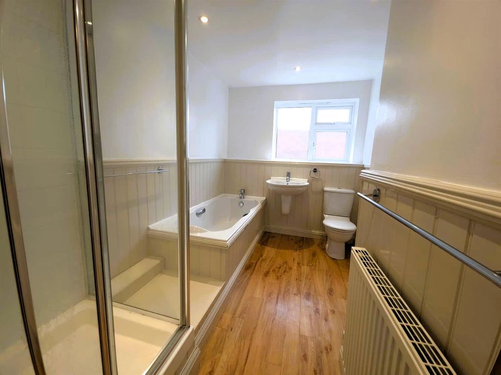Property photo 2 of 12 For Rent By Aspire Residential | St Andrews Garden