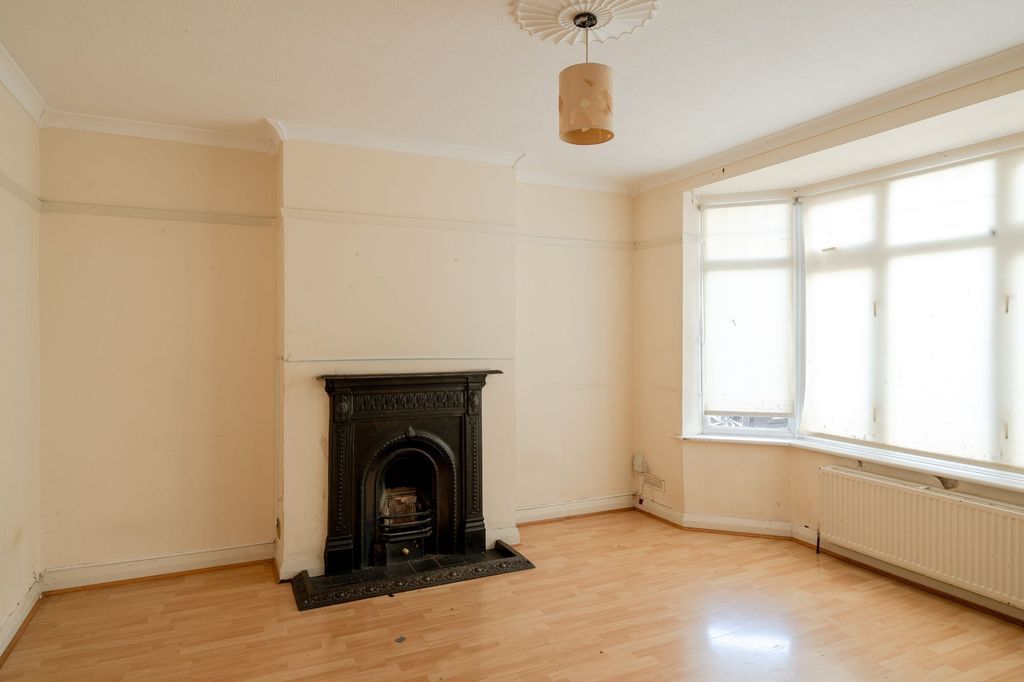 Property photo 3 of 24