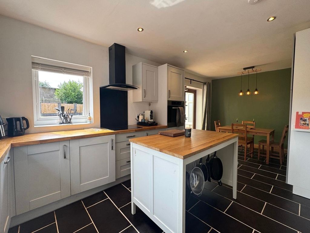 Property photo 2 of 15 Kitchen/Diner
