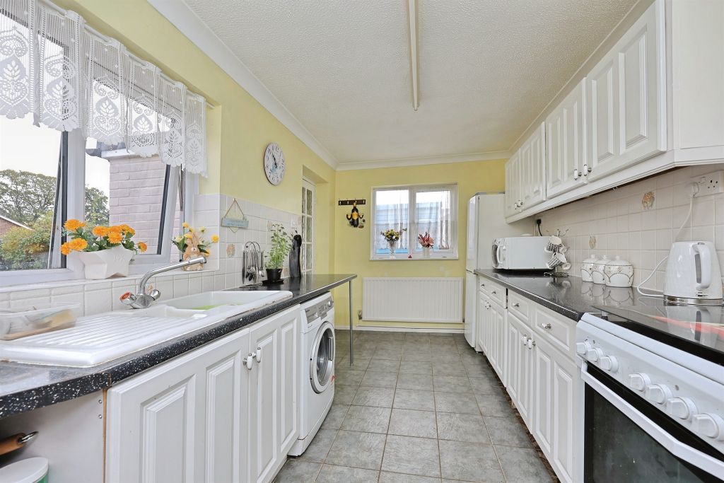 Property photo 2 of 23