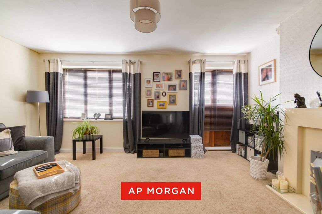 Property photo 2 of 6 Picture No. 04