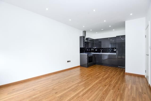Property photo 3 of 10 Kitchen/Living Area