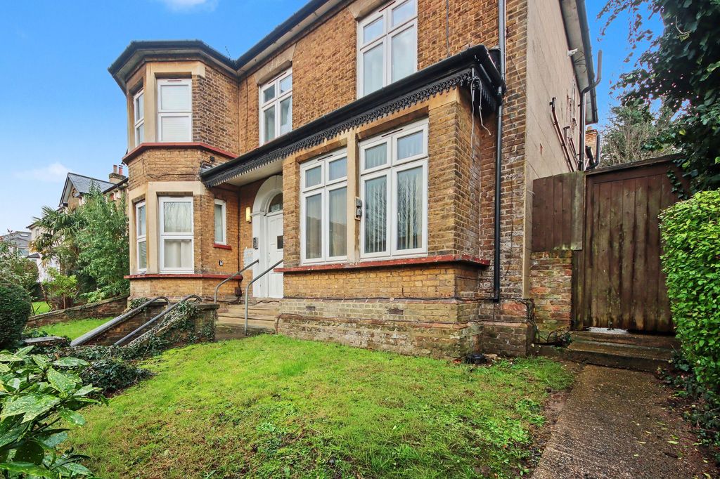 Property photo 2 of 6 External