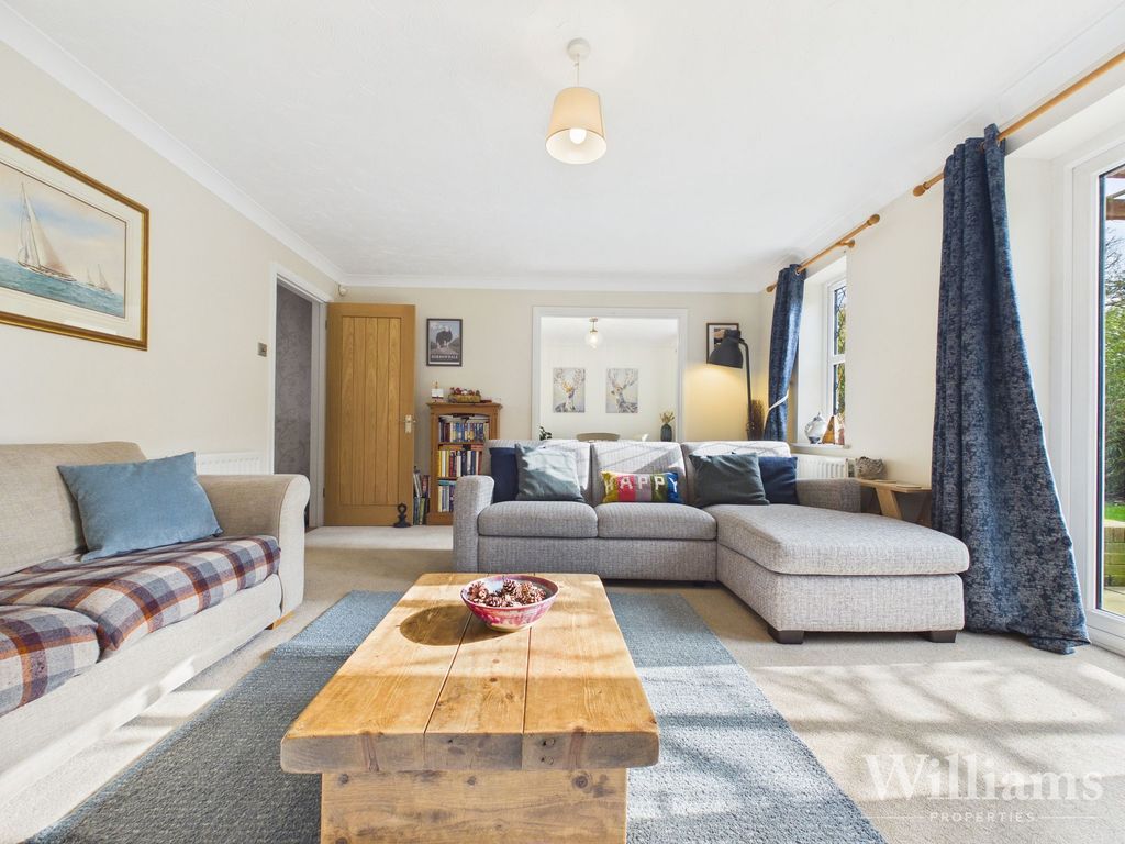 Property photo 2 of 20