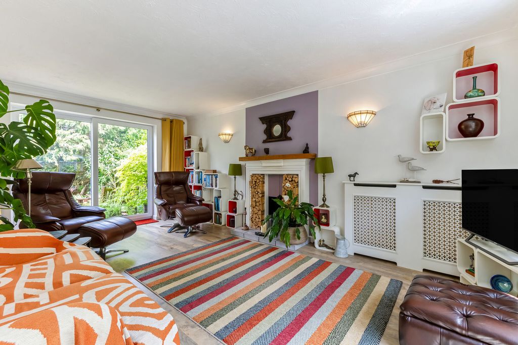 Property photo 3 of 19