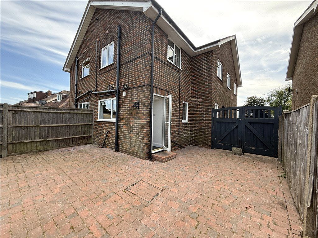 Property photo 2 of 27 Picture No. 21