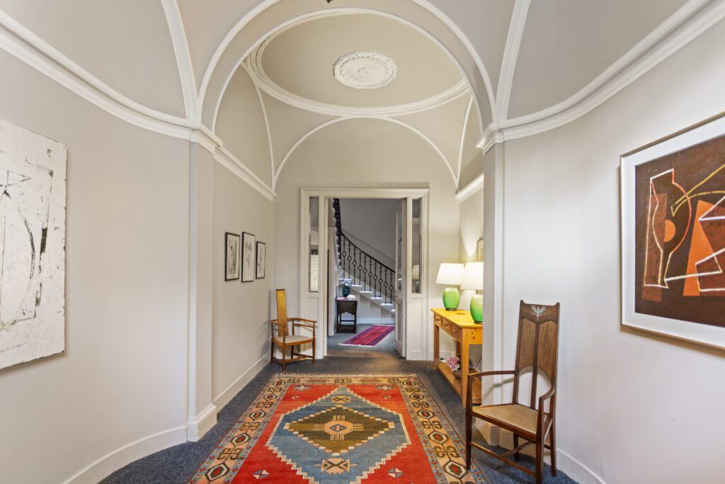 Property photo 3 of 34