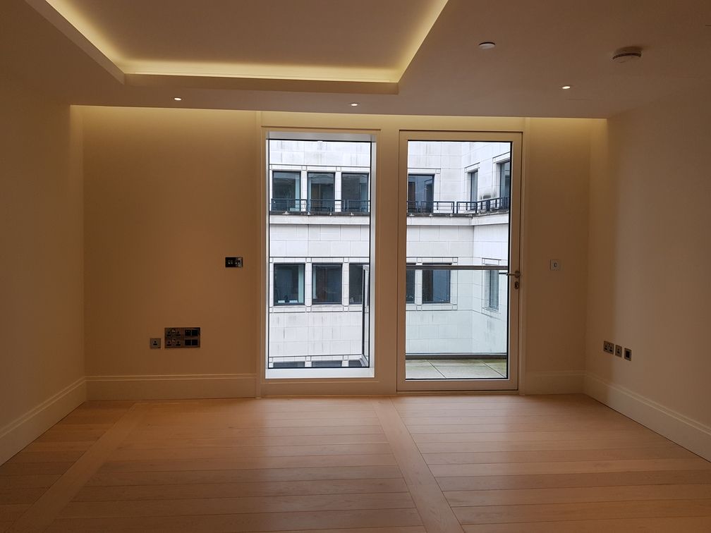 Property photo 1 of 19 1 Bed Flat, Strand, WC2R, London