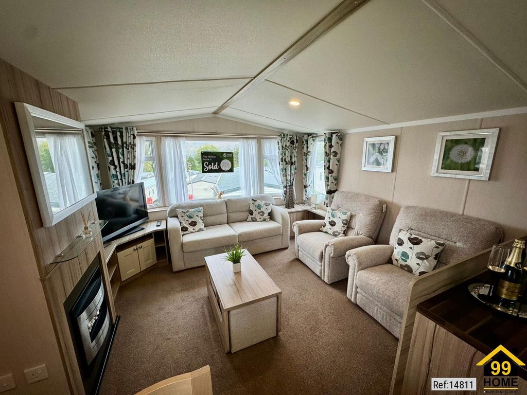 Property photo 2 of 11 Photo 1