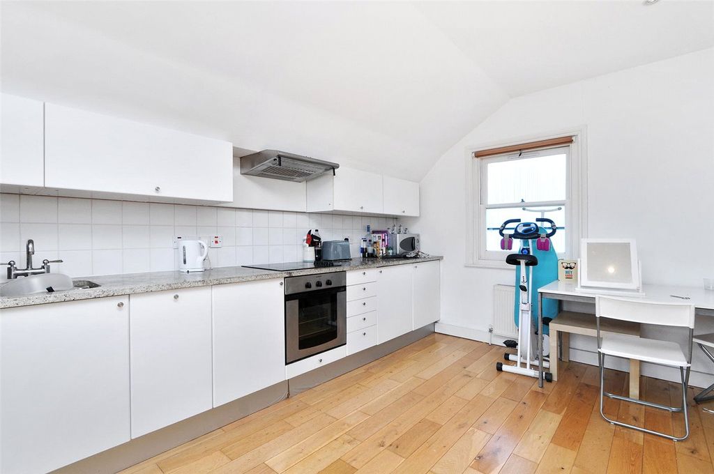Property photo 3 of 12 Picture No. 04