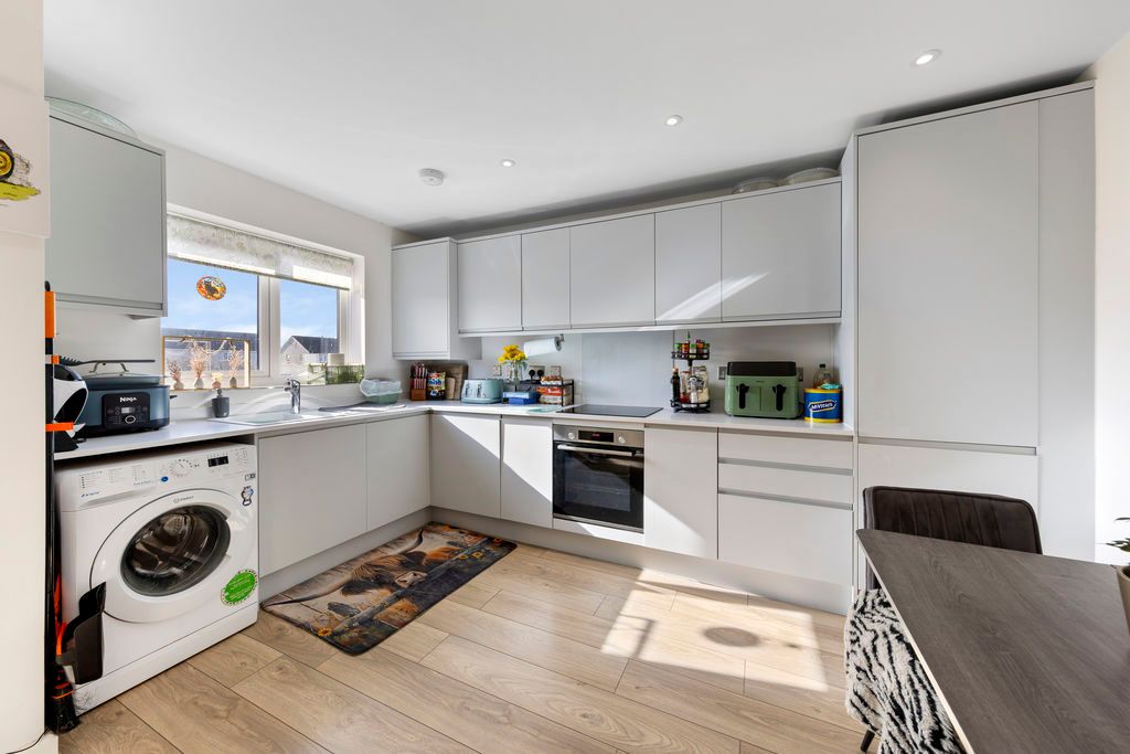 Property photo 2 of 25 Kitchen Diner