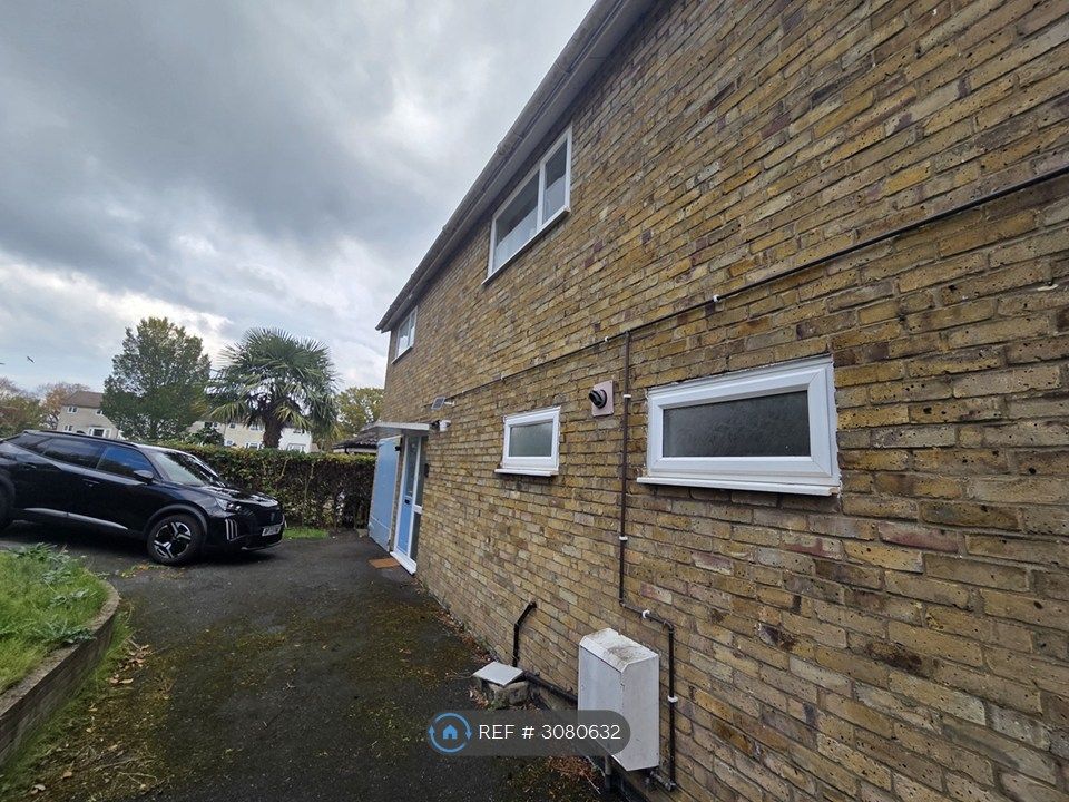 Property photo 2 of 23