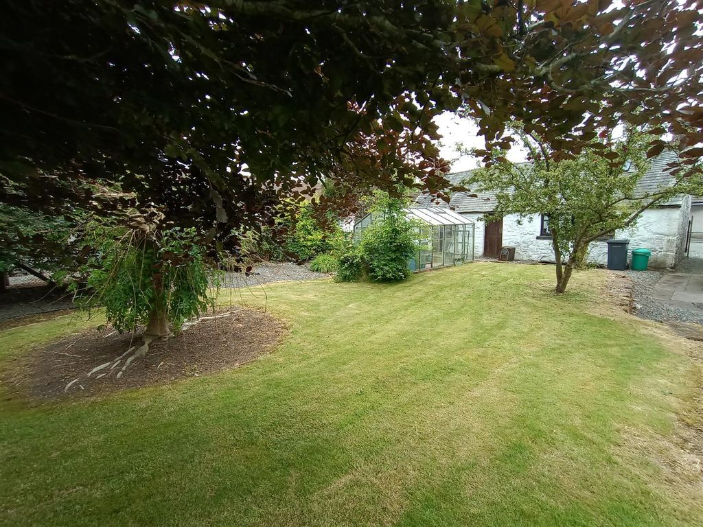 Property photo 2 of 6 Workshop Garden