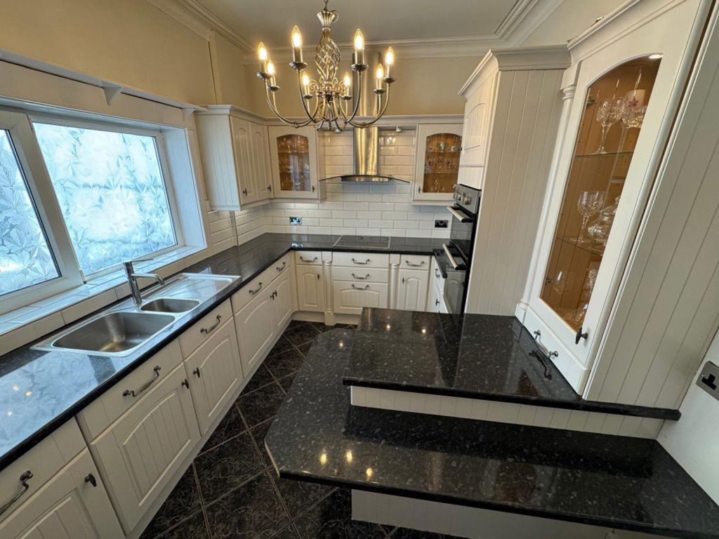 Property photo 3 of 24